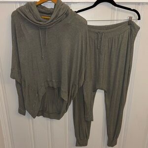 Sage green modal-skims cashmere jogger and cowl neck long sleeve set medium